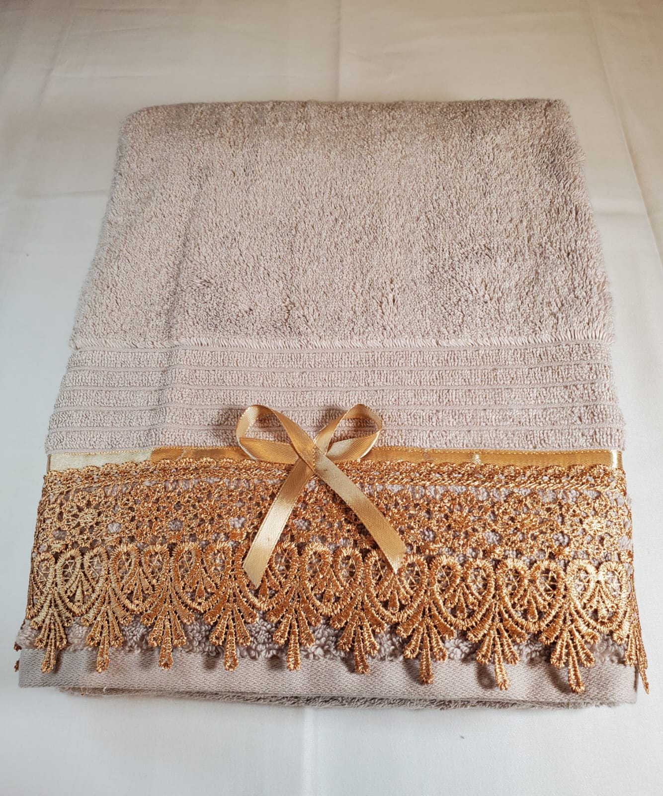 Liz Claiborne 1PC Decorative Bath Towel - Large size. Luxurious Embroidered 100% Certified Cotton. Elegantly soft, fluffy and absorbent.