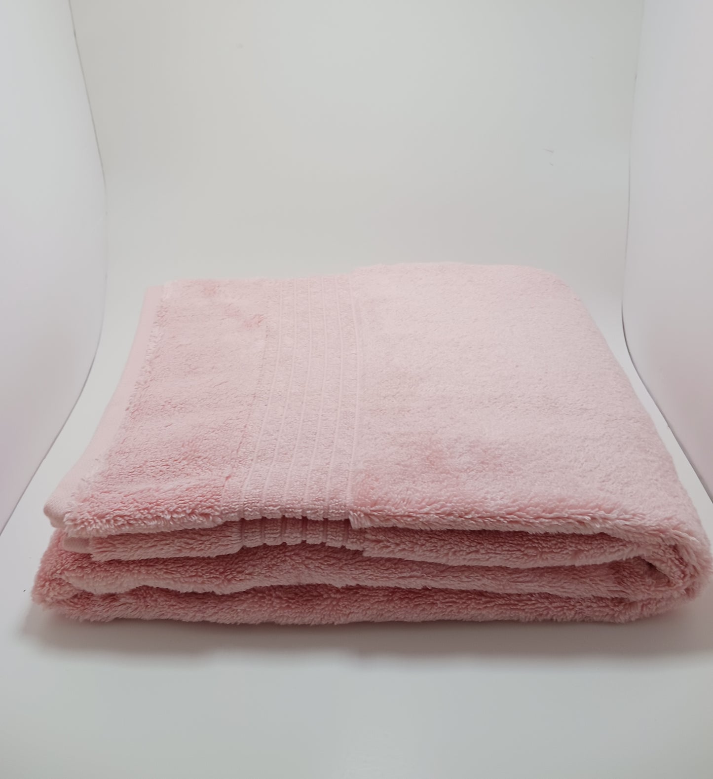 Liz Claiborne Signature Plush Bath Towel