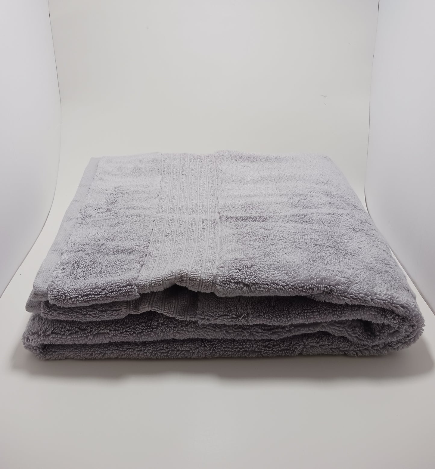Liz Claiborne Signature Plush Bath Towel