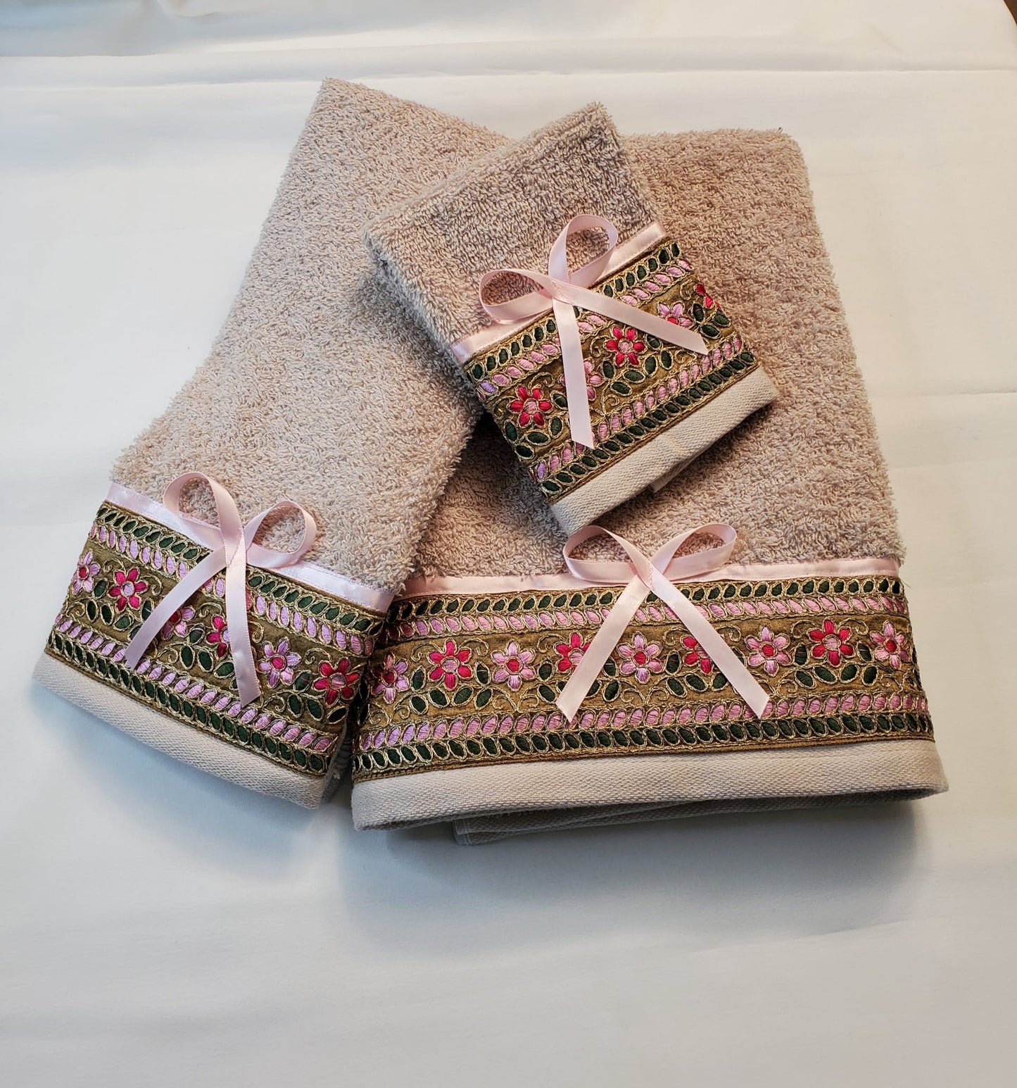 Avani Home Expression 3PC Decorative Bath Towel Set