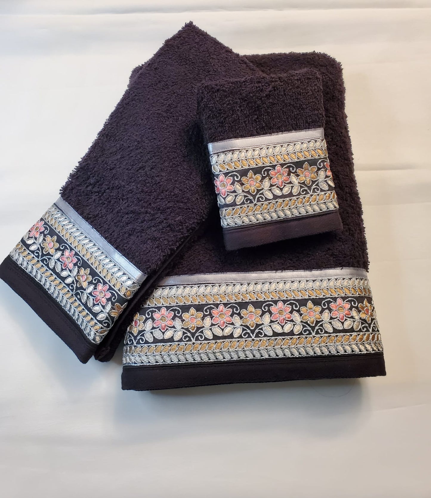 Avani Home Expression 3PC Decorative Bath Towel Set