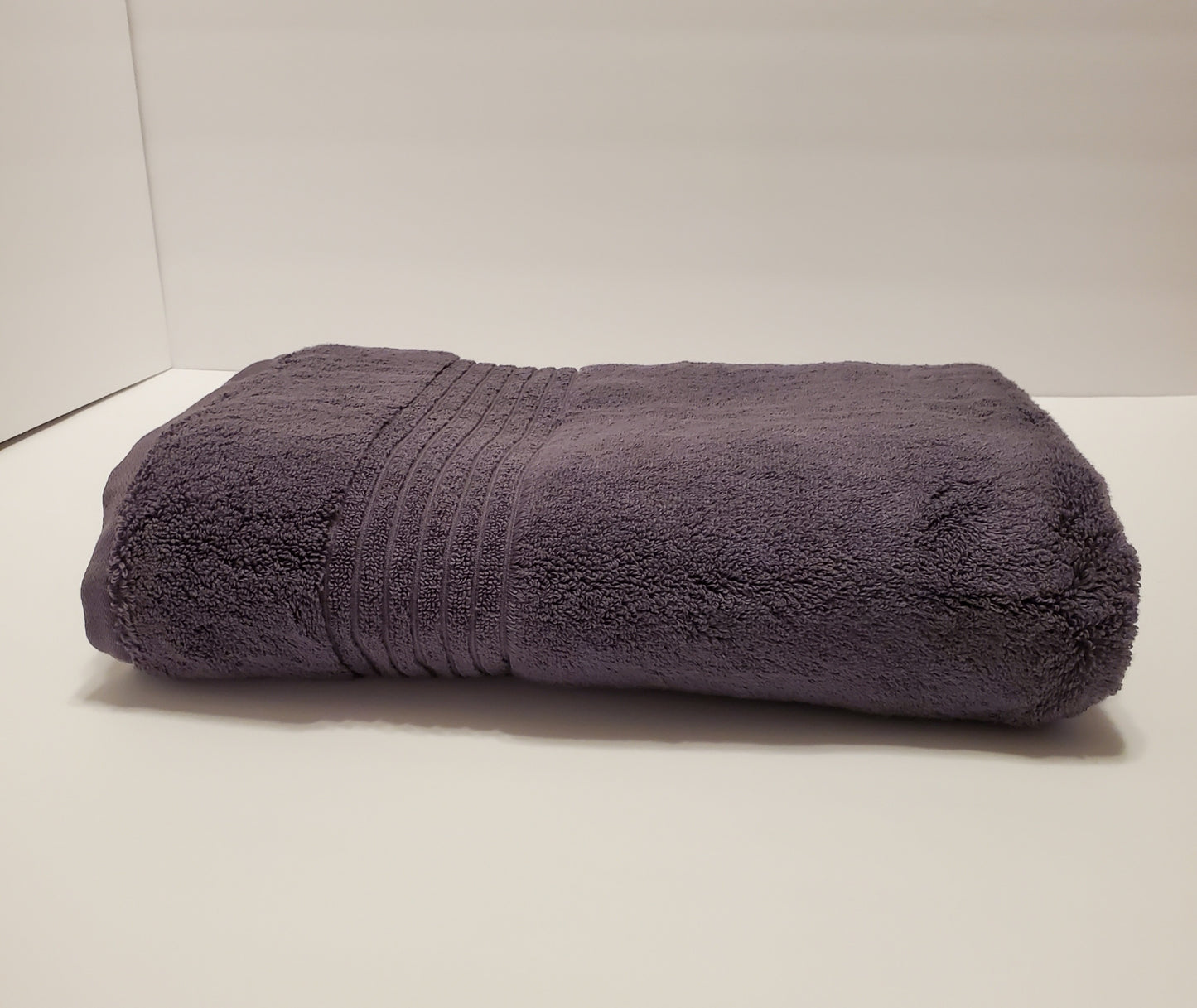 Liz Claiborne Signature Plush Bath Towel