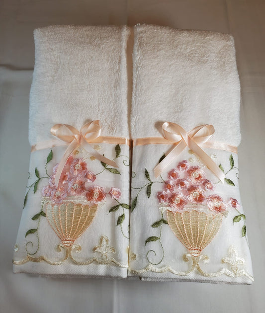 Liz Claiborne Signature Plush Bath Towel – GEEZ HOME DECOR LLC