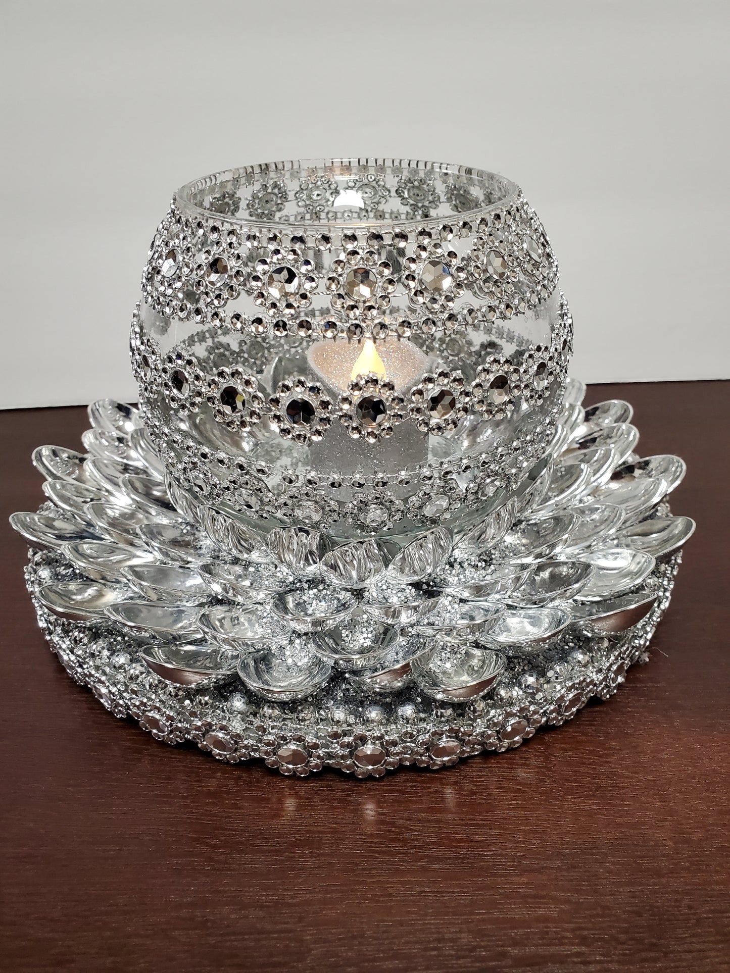 Round Decorative Candleholder